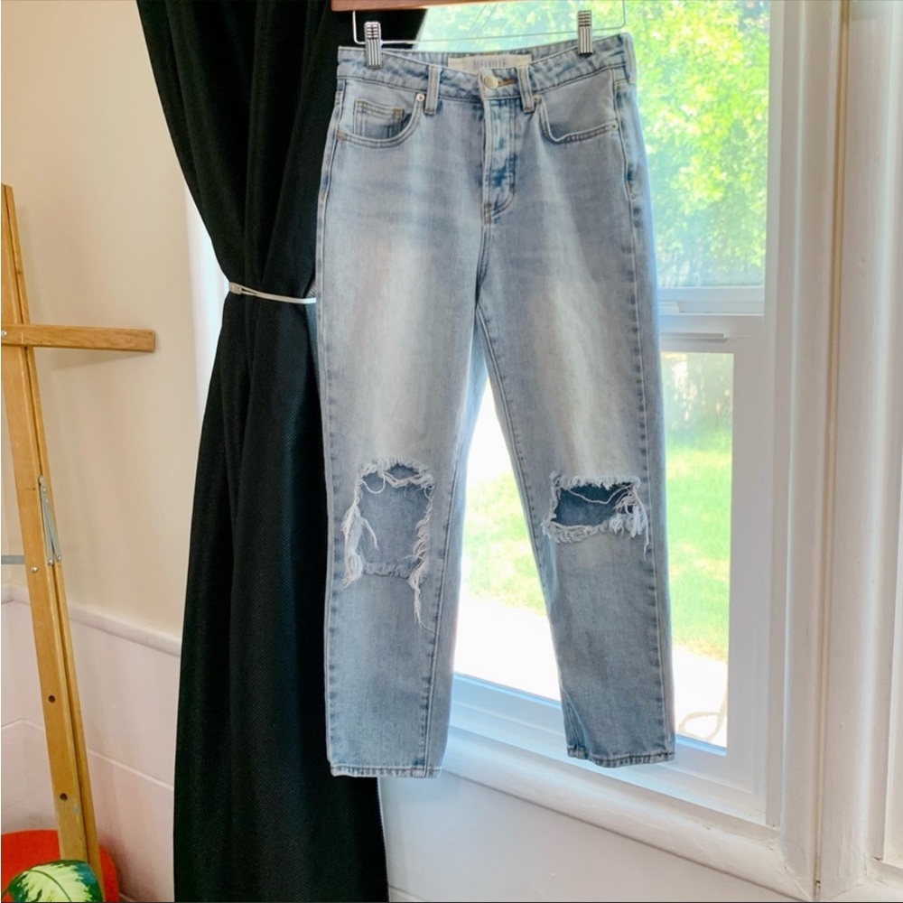 BRANDY MELVILLE - Distressed Jeans Size 26